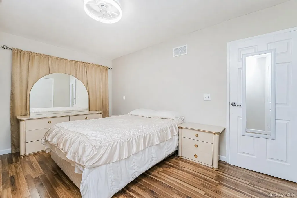 76 Belmar Drive W Staten Island NY 10314