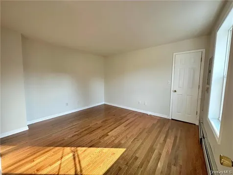 174 Myrtle Avenue Mahopac NY 10541