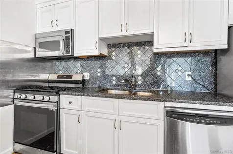 5 Wyndover Woods Lane White Plains NY 10603