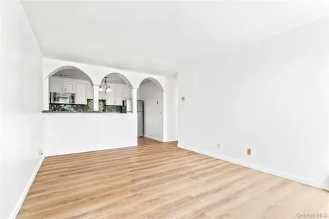 5 Wyndover Woods Lane White Plains NY 10603
