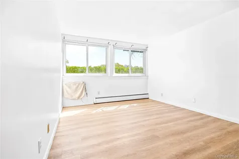 5 Wyndover Woods Lane White Plains NY 10603