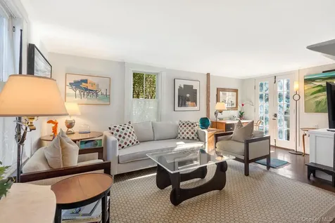 28 Bowden Square Southampton NY 11968