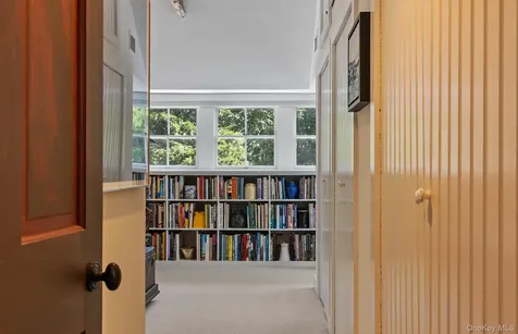 28 Bowden Square Southampton NY 11968