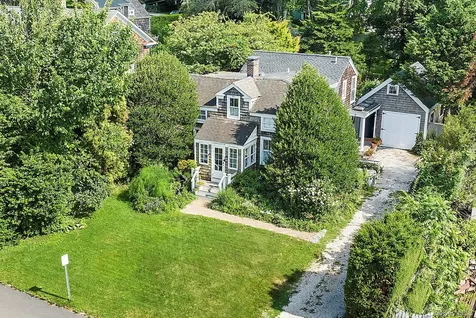 28 Bowden Square Southampton NY 11968