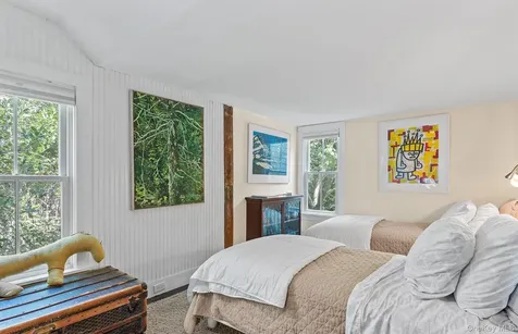 28 Bowden Square Southampton NY 11968