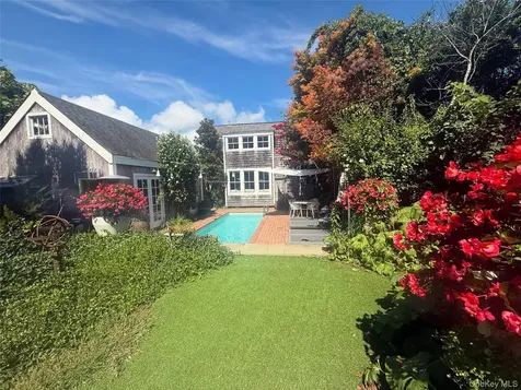 28 Bowden Square Southampton NY 11968
