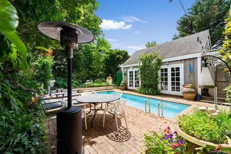 28 Bowden Square Southampton NY 11968