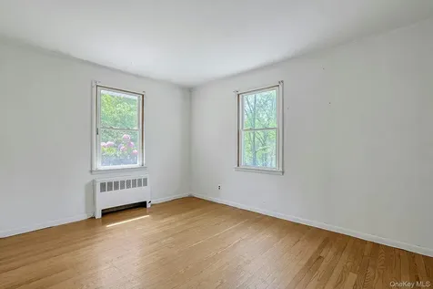 24 Virginia Lane Thornwood NY 10594