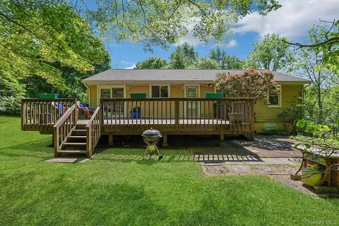 24 Virginia Lane Thornwood NY 10594