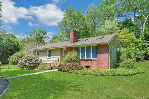24 Virginia Lane Thornwood NY 10594