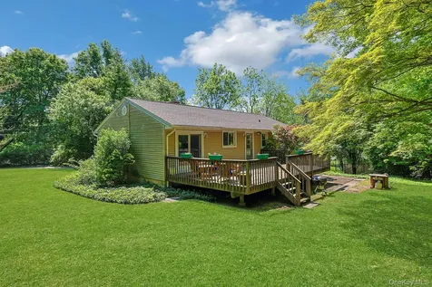 24 Virginia Lane Thornwood NY 10594