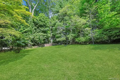 24 Virginia Lane Thornwood NY 10594