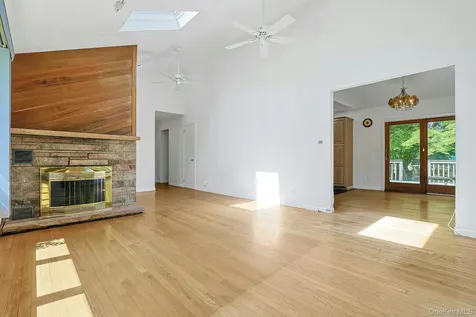 24 Virginia Lane Thornwood NY 10594