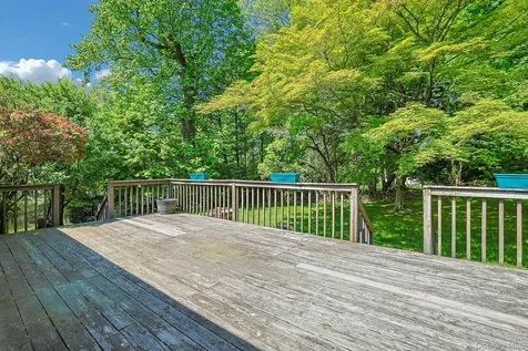 24 Virginia Lane Thornwood NY 10594