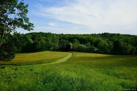 762 Tower Hill Road Millbrook NY 12545