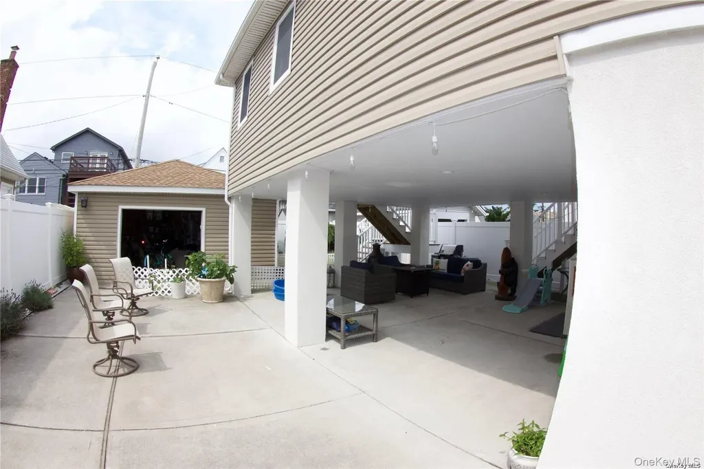 439 Market E Long Beach NY 11561