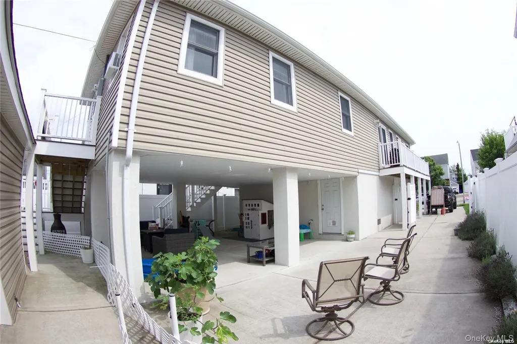 439 Market E Long Beach NY 11561