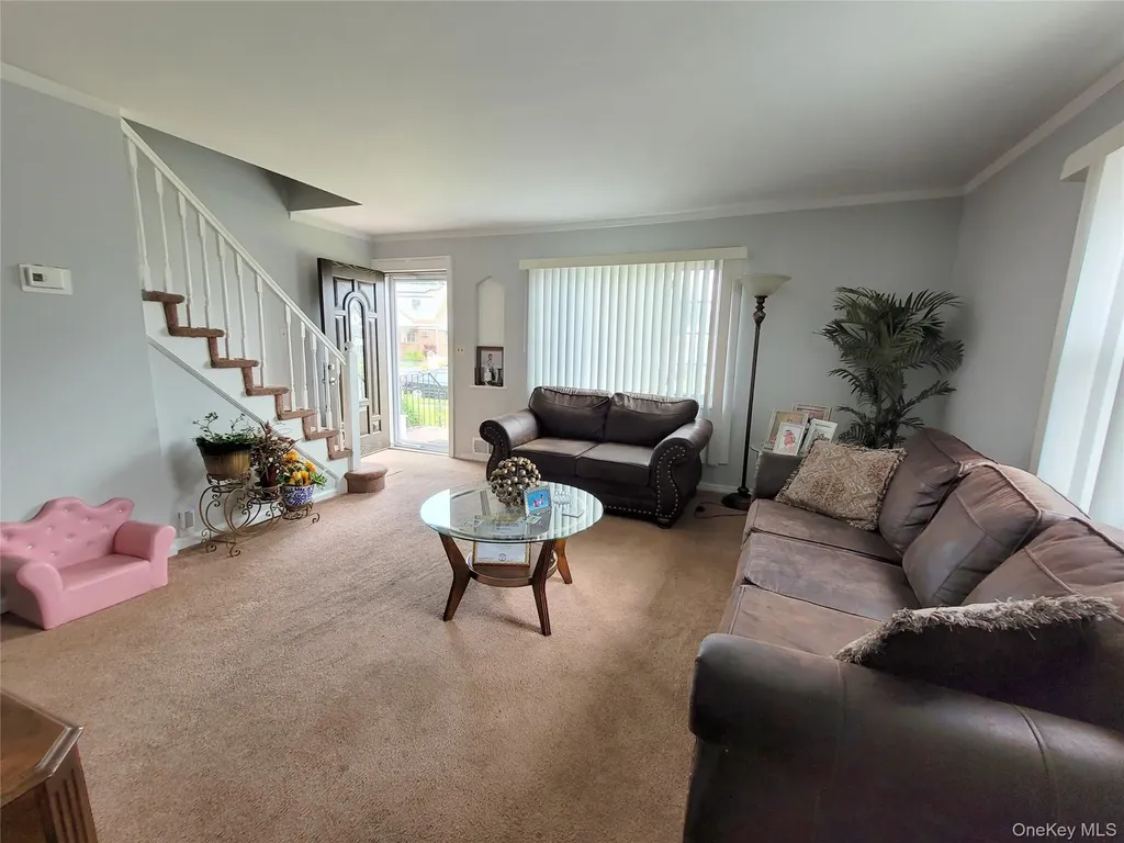 44 Circle Drive Hempstead NY 11550
