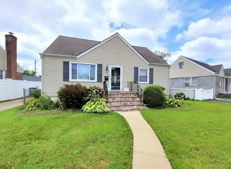 44 Circle Drive Hempstead NY 11550