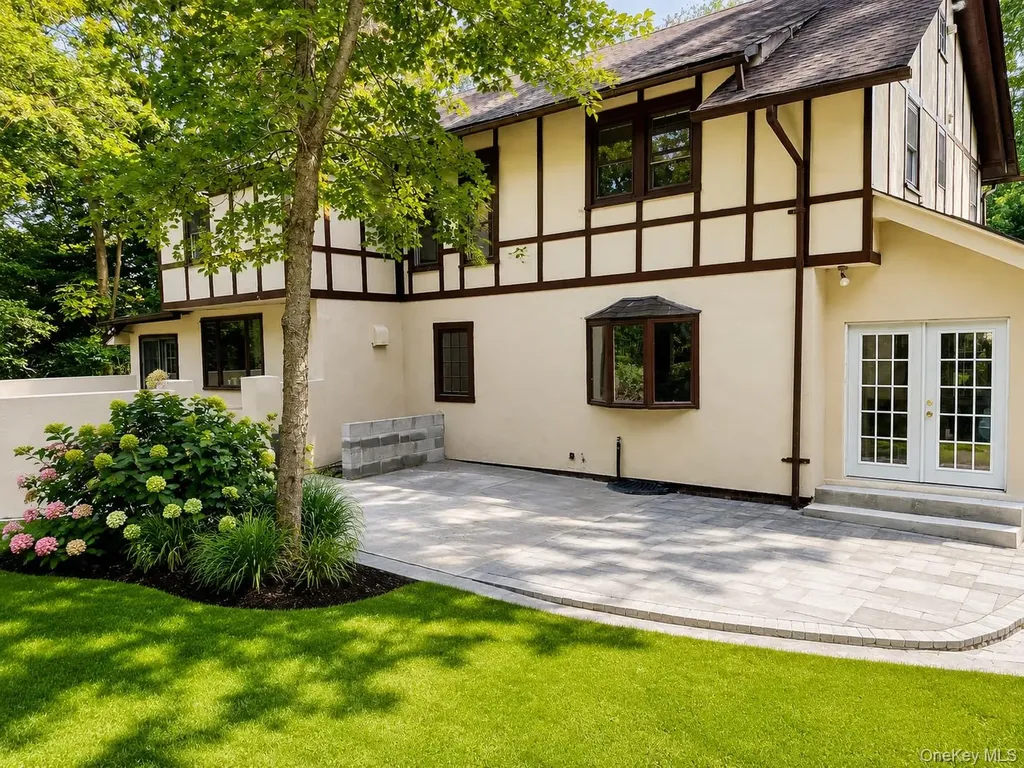 1 Edgehill Road Glen Cove NY 11542