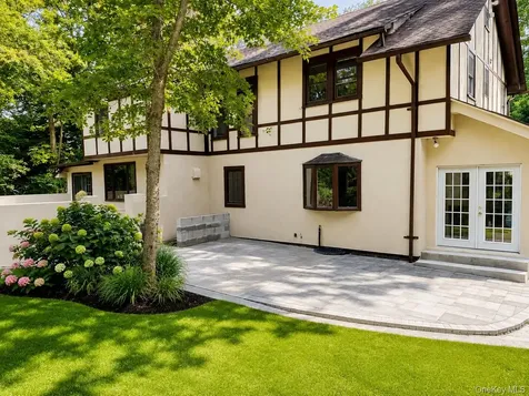1 Edgehill Road Glen Cove NY 11542