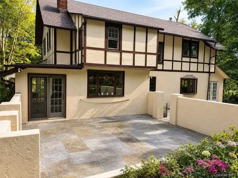 1 Edgehill Road Glen Cove NY 11542