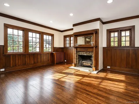 1 Edgehill Road Glen Cove NY 11542