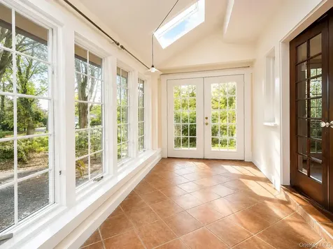 1 Edgehill Road Glen Cove NY 11542