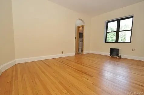 120 Stonelea Place New Rochelle NY 10801