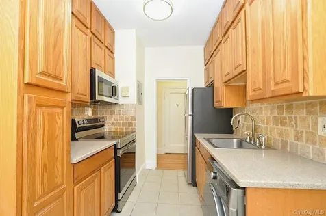 120 Stonelea Place New Rochelle NY 10801