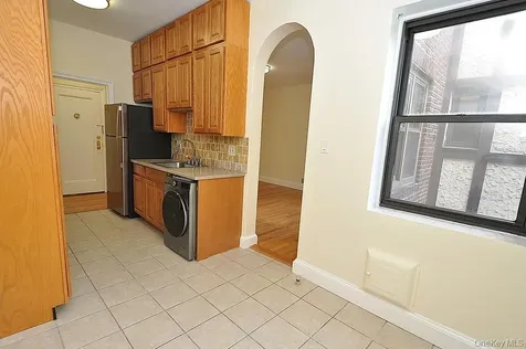 120 Stonelea Place New Rochelle NY 10801