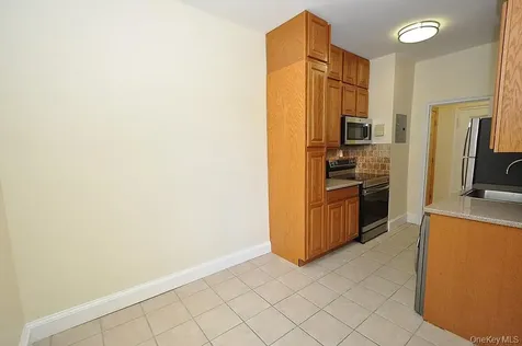 120 Stonelea Place New Rochelle NY 10801
