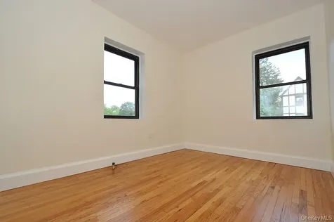 120 Stonelea Place New Rochelle NY 10801