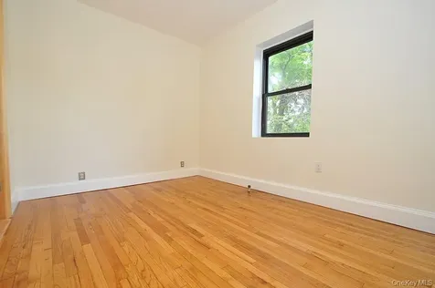 120 Stonelea Place New Rochelle NY 10801