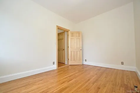 120 Stonelea Place New Rochelle NY 10801