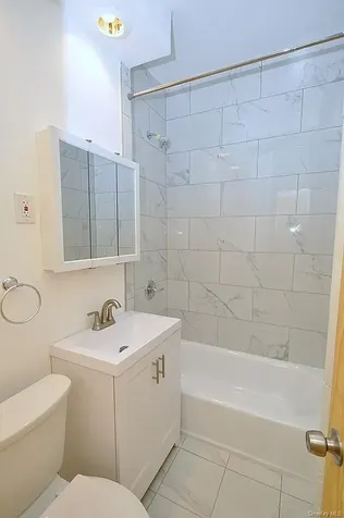 120 Stonelea Place New Rochelle NY 10801
