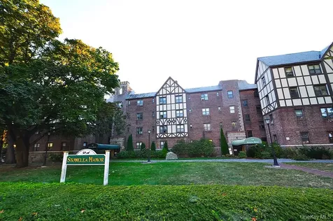 120 Stonelea Place New Rochelle NY 10801