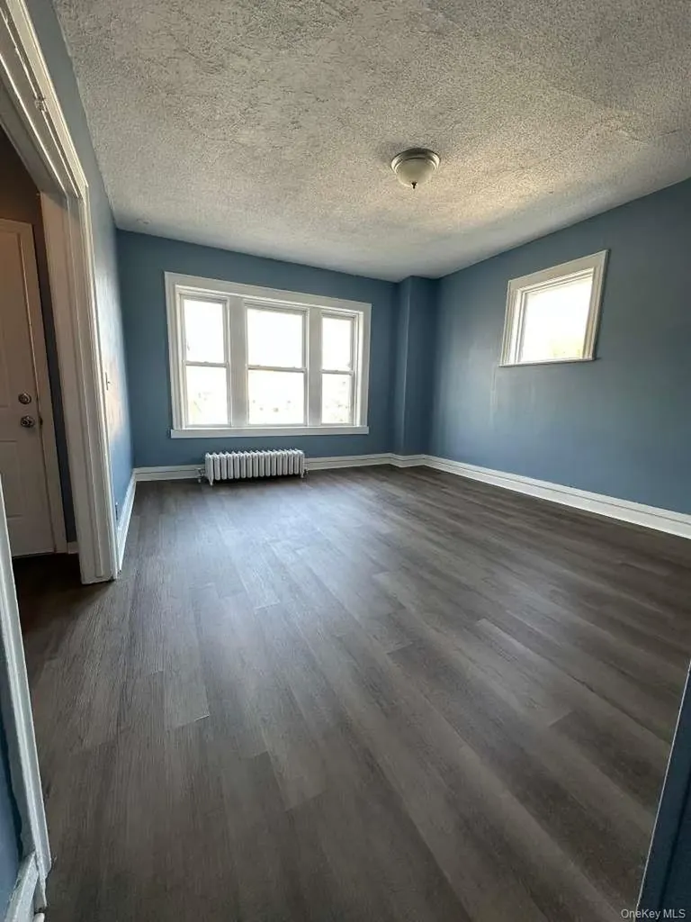 1577 Park Avenue Bridgeport CT 06604