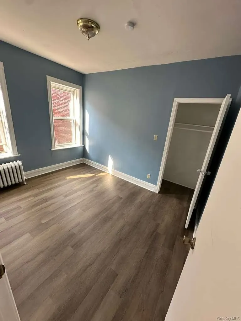 1577 Park Avenue Bridgeport CT 06604