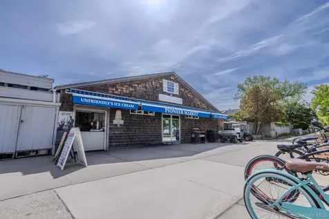 21 Broadway Fair Harbor NY 11706