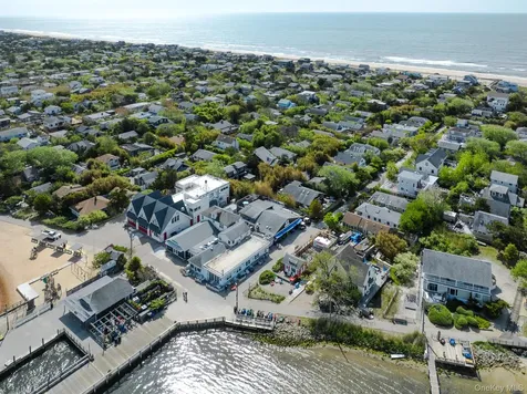 21 Broadway Fair Harbor NY 11706
