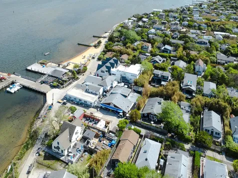 21 Broadway Fair Harbor NY 11706