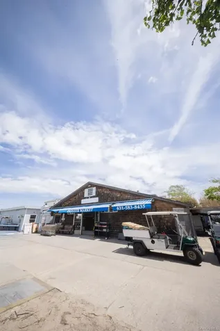 21 Broadway Fair Harbor NY 11706
