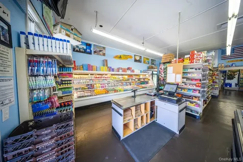 21 Broadway Fair Harbor NY 11706