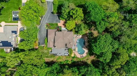 6 The Hollows W East Norwich NY 11732