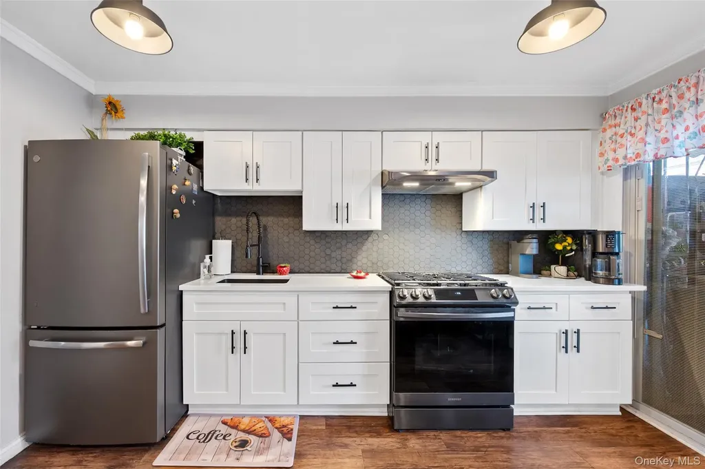 69-91 Caldwell Avenue Maspeth NY 11378