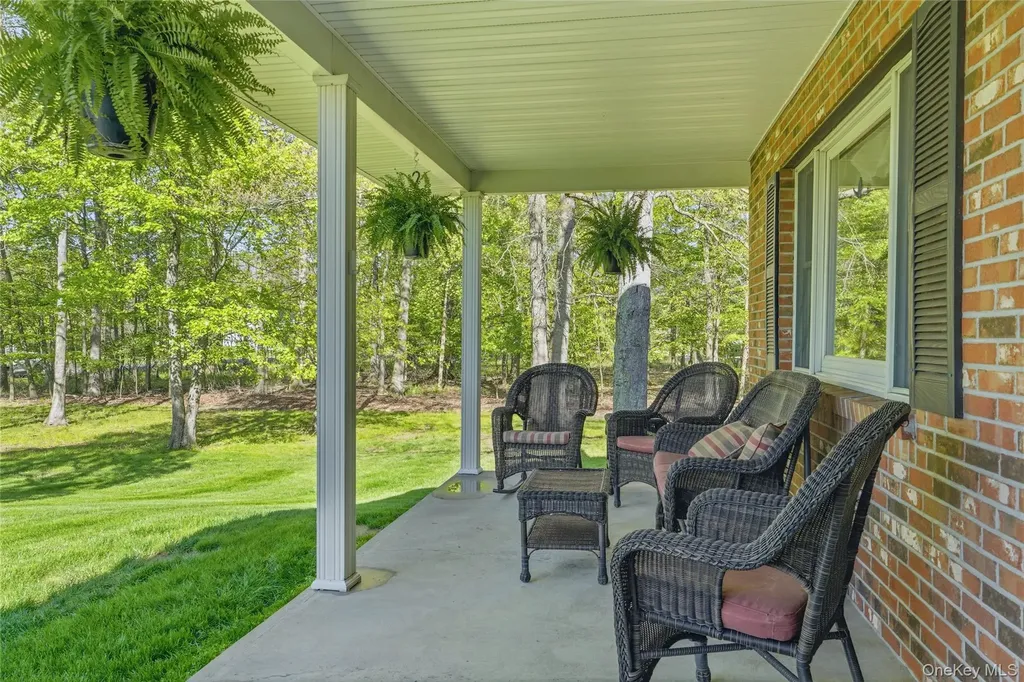 36 River Glen Road Wallkill NY 12589