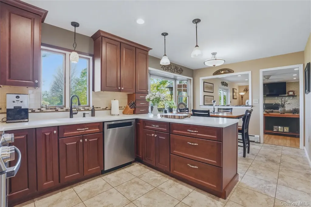 36 River Glen Road Wallkill NY 12589