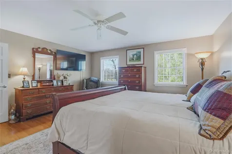 36 River Glen Road Wallkill NY 12589