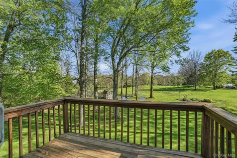 36 River Glen Road Wallkill NY 12589